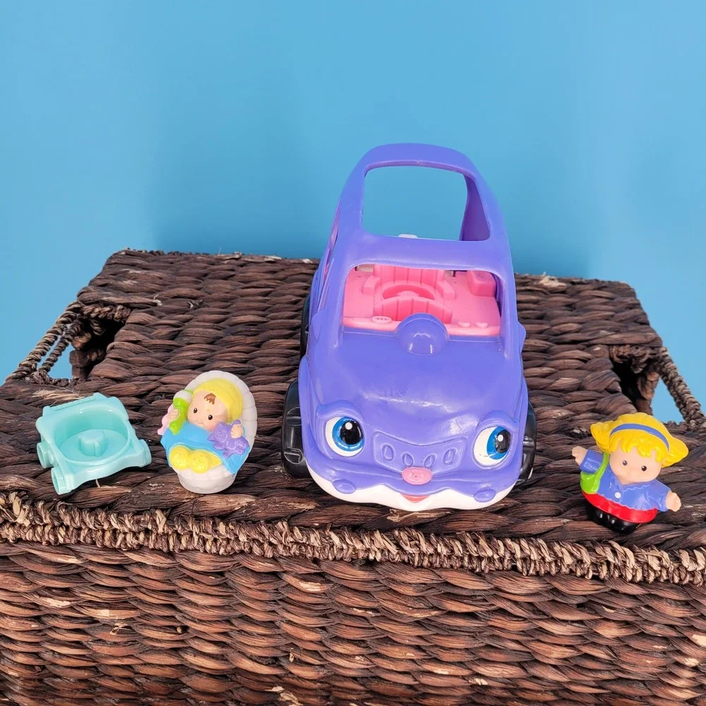 Vintage Fisher Price Little People SUV Vehicle Kids Toy Mom Baby stoller Set kid